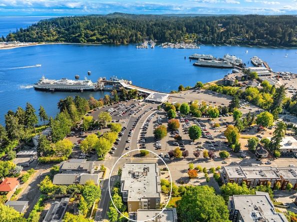 125 Ferncliff Avenue NE E242, Bainbridge Island WA 98110