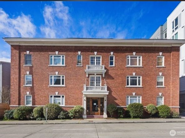 4725 15th Avenue NE 27, Seattle WA 98105