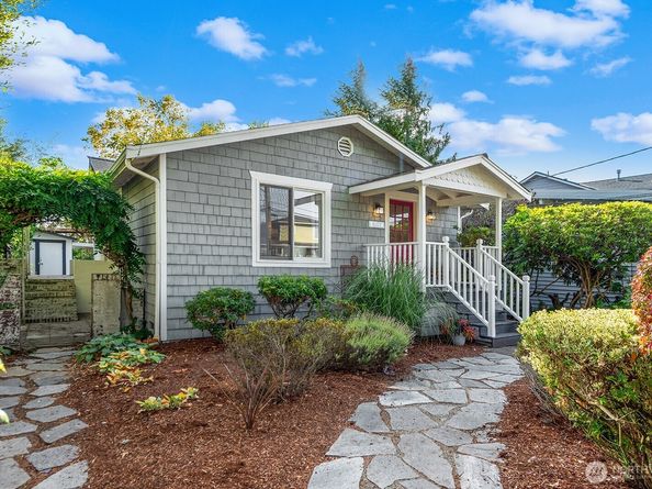 4107 SW Southern Street, Seattle WA 98136