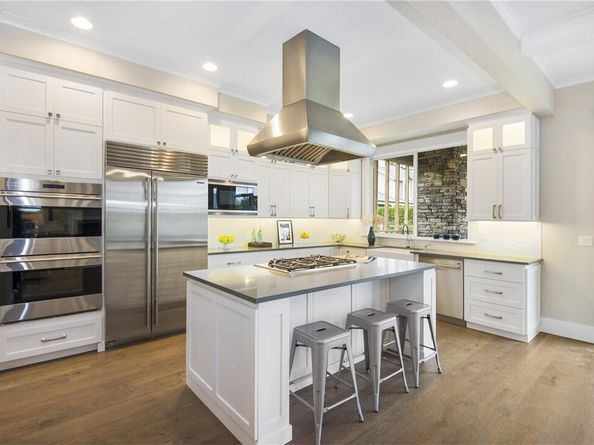 9175 Springwood Avenue NE, Bainbridge Island WA 98110