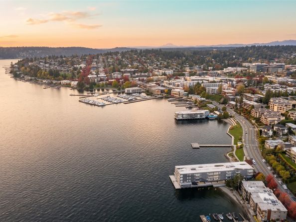 733 Lake Street S 1A, Kirkland WA 98033