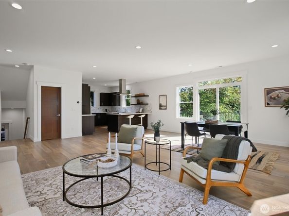 4812 S Frontenac Street, Seattle WA 98118