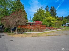 10801 12th Avenue NE, Seattle WA 98125