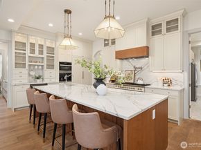 1024 91st Avenue NE, Bellevue WA 98004
