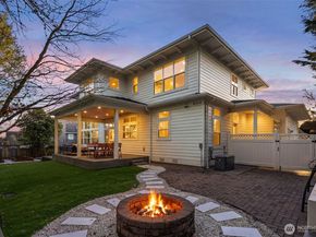 1024 91st Avenue NE, Bellevue WA 98004
