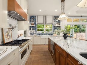1024 91st Avenue NE, Bellevue WA 98004