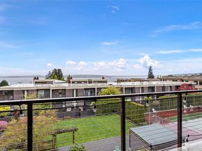 611 S State Street 9, Kirkland WA 98033