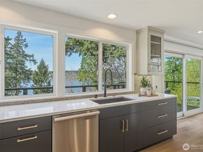 15211 61st Place NE, Kenmore WA 98028