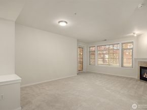 109 2nd Street S 422, Kirkland WA 98033