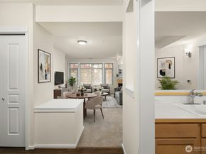 109 2nd Street S 422, Kirkland WA 98033