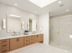 12211 NE 134th Street, Kirkland WA 98034