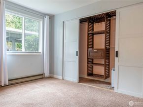 12505 NE 117th Place J7, Kirkland WA 98034