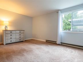 12505 NE 117th Place J7, Kirkland WA 98034