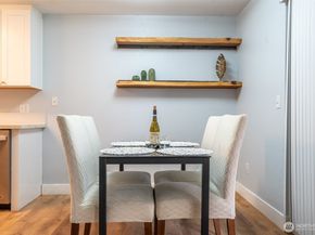 12505 NE 117th Place J7, Kirkland WA 98034