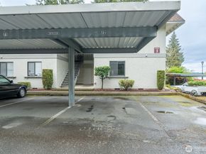 12505 NE 117th Place J7, Kirkland WA 98034