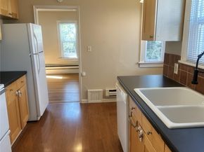 7822 NE Lake City Way NE, Seattle WA 98115