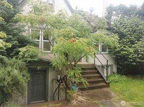 7822 NE Lake City Way NE, Seattle WA 98115