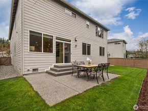6701 W Crest View Loop SE, Snoqualmie WA 98065