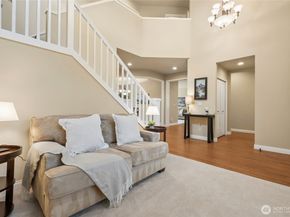 6701 W Crest View Loop SE, Snoqualmie WA 98065