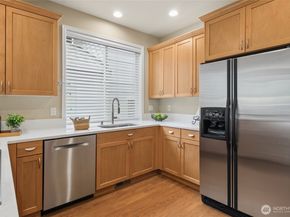 6701 W Crest View Loop SE, Snoqualmie WA 98065