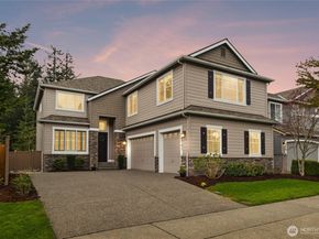 6701 W Crest View Loop SE, Snoqualmie WA 98065