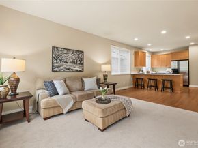 6701 W Crest View Loop SE, Snoqualmie WA 98065