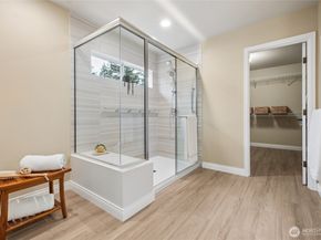 6701 W Crest View Loop SE, Snoqualmie WA 98065