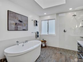 8402 SE 53rd Place, Mercer Island WA 98040