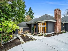 8402 SE 53rd Place, Mercer Island WA 98040
