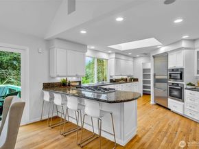 8402 SE 53rd Place, Mercer Island WA 98040