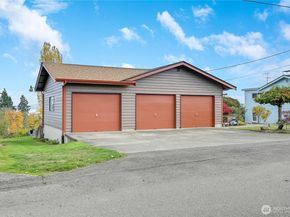 2601 2nd Avenue E, Port Orchard WA 98366