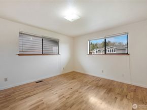 2601 2nd Avenue E, Port Orchard WA 98366