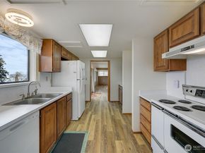 2601 2nd Avenue E, Port Orchard WA 98366