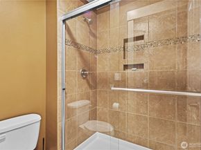2262 NW Fall Line Lane, Issaquah WA 98027