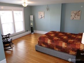 1921 44 Avenue SW, Seattle WA 98116