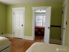 1921 44 Avenue SW, Seattle WA 98116