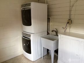 1921 44 Avenue SW, Seattle WA 98116