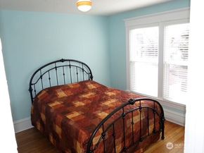 1921 44 Avenue SW, Seattle WA 98116