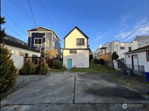 1921 44 Avenue SW, Seattle WA 98116