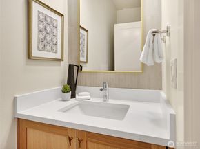 1410 N 47th Street A, Seattle WA 98103