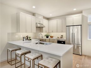 1410 N 47th Street A, Seattle WA 98103