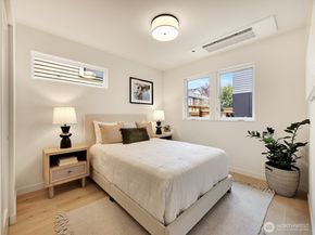 1410 N 47th Street A, Seattle WA 98103