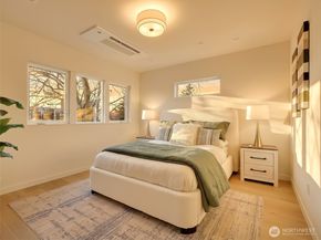 1410 N 47th Street A, Seattle WA 98103