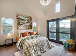 4586 22nd Avenue SW, Seattle WA 98106