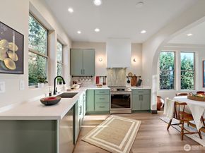 4586 22nd Avenue SW, Seattle WA 98106