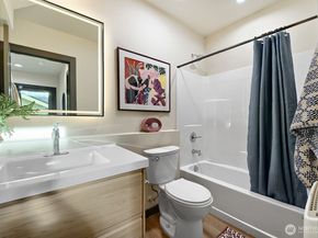 4586 22nd Avenue SW, Seattle WA 98106