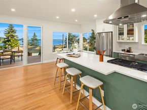 11988 Marine View Drive SW, Burien WA 98146
