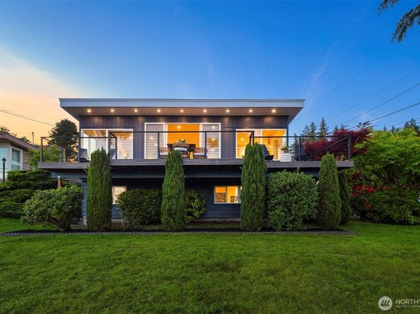 11988 Marine View Drive SW, Burien WA 98146
