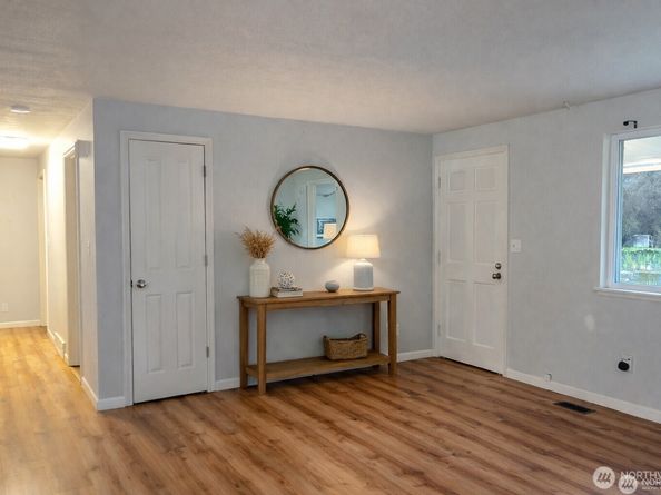 20209 106th Avenue SE, Kent WA 98031