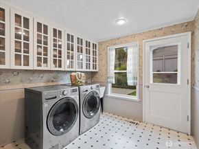 8255 SE 59th Street, Mercer Island WA 98040